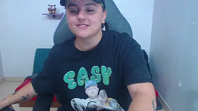 isabeautyx19 online show from 02/08/25, 06:43