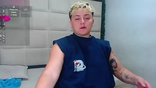 isabeautyx19 online show from 02/27/25, 02:42