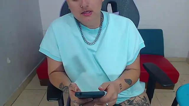 isabeautyx19 online show from 03/01/25, 03:21