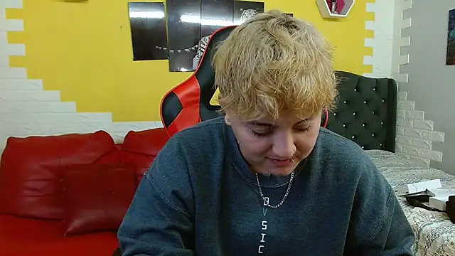 isabeautyx19 online show from 10/02/25, 02:07