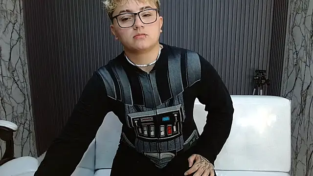 isabeautyx19 online show from 10/13/25, 12:10