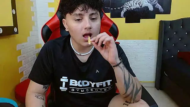 isabeautyx19 online show from 01/08/26, 04:48