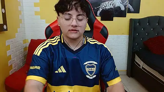 isabeautyx19 online show from 01/11/26, 02:16