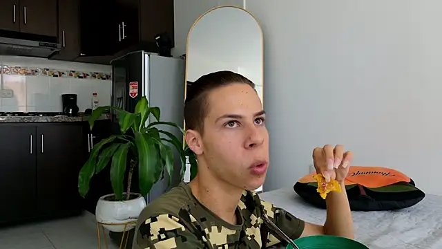 grey   27 online show from 02/21/25, 05:20