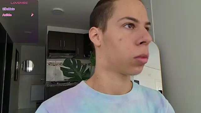 grey   27 online show from 09/12/25, 12:16