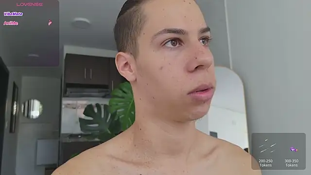 grey   27 online show from 10/10/25, 12:15