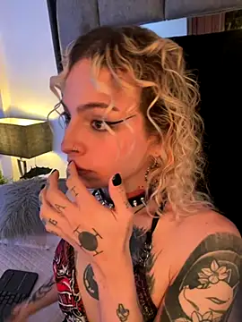 Bonnie vega online show from 11/02/25, 08:22