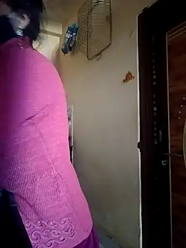 Snapshot of Mamta_Chaterjee chatting on 12/13/24, 02:10 Mamta Chaterjee online show from 12/13/24, 02:10