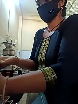 Snapshot of Mamta_Chaterjee chatting on 12/22/24, 03:00 Mamta Chaterjee online show from 12/22/24, 03:00