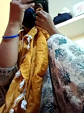 Snapshot of Mamta_Chaterjee chatting on 12/28/24, 02:43 Mamta Chaterjee online show from 12/28/24, 02:43