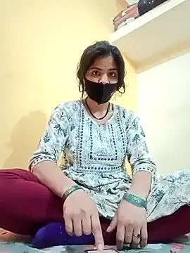 Snapshot of Mamta_Chaterjee chatting on 01/13/25, 02:39 Mamta Chaterjee online show from 01/13/25, 02:39