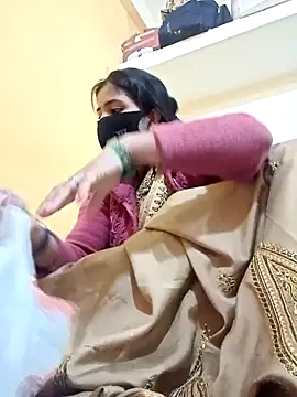 Snapshot of Mamta_Chaterjee chatting on 01/14/25, 04:57 Mamta Chaterjee online show from 01/14/25, 04:57