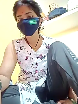 Snapshot of Mamta_Chaterjee chatting on 01/19/25, 03:29 Mamta Chaterjee online show from 01/19/25, 03:29