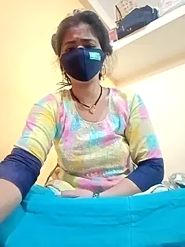 Snapshot of Mamta_Chaterjee chatting on 01/26/25, 02:56 Mamta Chaterjee online show from 01/26/25, 02:56