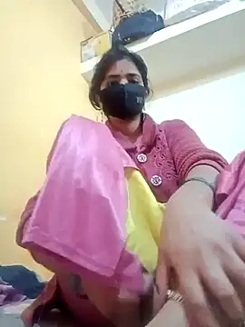 Snapshot of Mamta_Chaterjee chatting on 02/04/25, 02:17 Mamta Chaterjee online show from 02/04/25, 02:17