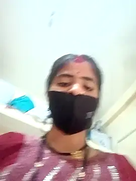 Snapshot of Mamta_Chaterjee chatting on 02/16/25, 11:27 Mamta Chaterjee online show from 02/16/25, 11:27