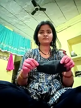 Snapshot of Mamta_Chaterjee chatting on 03/15/25, 01:30 Mamta Chaterjee online show from 03/15/25, 01:30