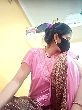 Snapshot of Mamta_Chaterjee chatting on 03/23/25, 02:37 Mamta Chaterjee online show from 03/23/25, 02:37