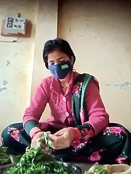 Snapshot of Mamta_Chaterjee chatting on 10/29/25, 01:52 Mamta Chaterjee online show from 10/29/25, 01:52