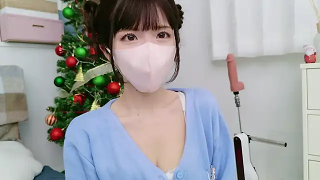 Snapshot of -minami- chatting on 12/04/24, 02:15 -minami- online show from 12/04/24, 02:15