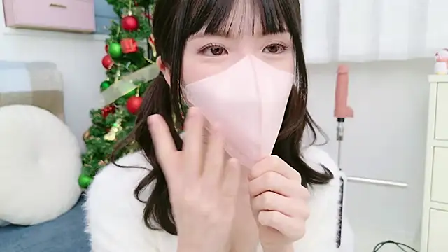 Snapshot of -minami- chatting on 12/18/24, 12:07 -minami- online show from 12/18/24, 12:07