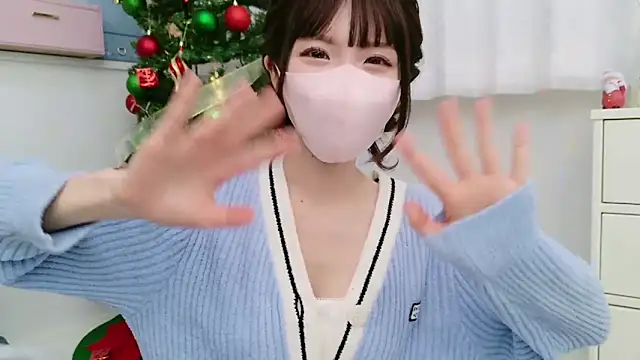 Snapshot of -minami- chatting on 12/27/24, 05:48 -minami- online show from 12/27/24, 05:48