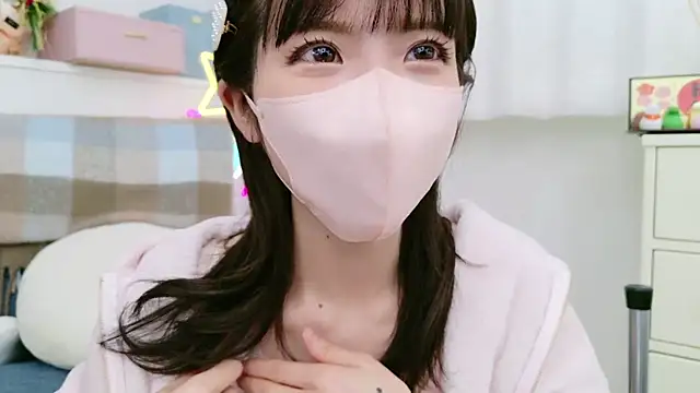 Snapshot of -minami- chatting on 01/05/25, 06:56 -minami- online show from 01/05/25, 06:56