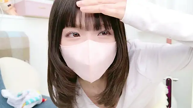 Snapshot of -minami- chatting on 01/23/25, 02:39 -minami- online show from 01/23/25, 02:39