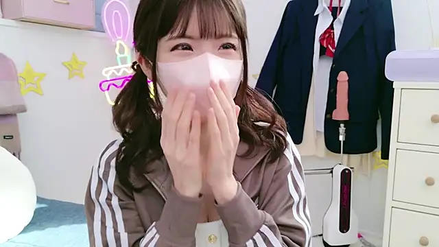 Snapshot of -minami- chatting on 02/02/25, 03:43 -minami- online show from 02/02/25, 03:43