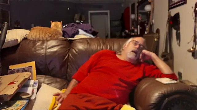 Snapshot of PincheDave4u chatting on 12/24/24, 09:55 PincheDave4u online show from 12/24/24, 09:55