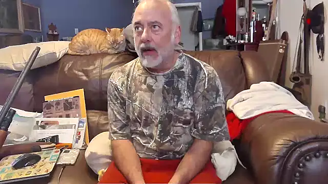 Snapshot of PincheDave4u chatting on 12/29/24, 06:27 PincheDave4u online show from 12/29/24, 06:27