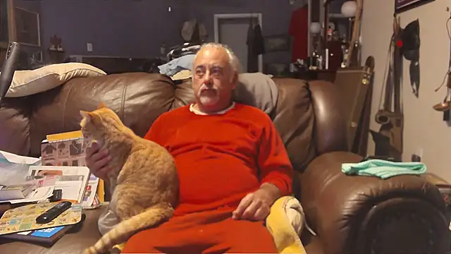 Snapshot of PincheDave4u chatting on 01/03/25, 01:38 PincheDave4u online show from 01/03/25, 01:38