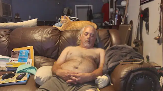 Snapshot of PincheDave4u chatting on 01/05/25, 02:30 PincheDave4u online show from 01/05/25, 02:30