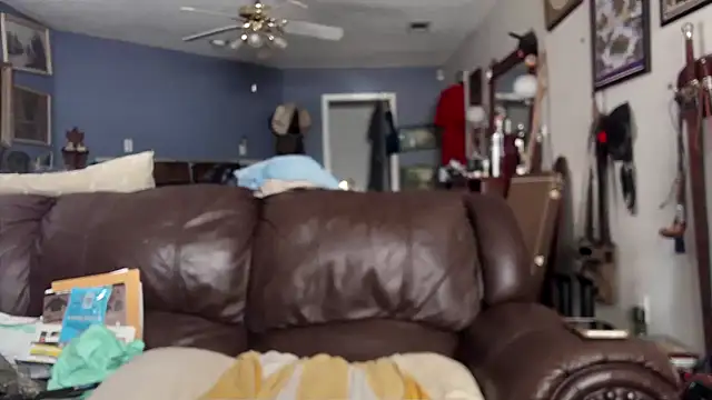 Snapshot of PincheDave4u chatting on 01/07/25, 07:28 PincheDave4u online show from 01/07/25, 07:28