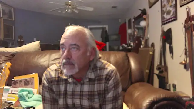 Snapshot of PincheDave4u chatting on 01/09/25, 11:13 PincheDave4u online show from 01/09/25, 11:13