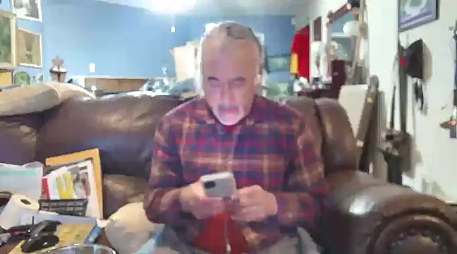 Snapshot of PincheDave4u chatting on 01/19/25, 02:25 PincheDave4u online show from 01/19/25, 02:25