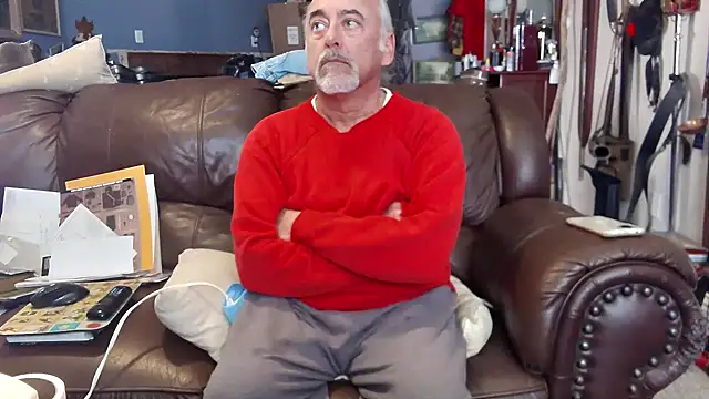 Snapshot of PincheDave4u chatting on 01/24/25, 07:49 PincheDave4u online show from 01/24/25, 07:49