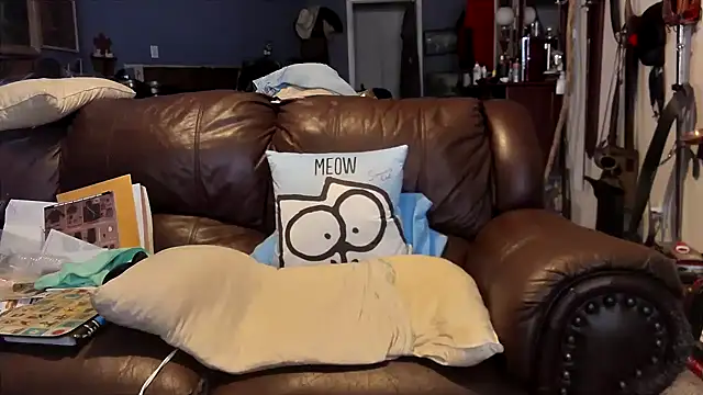 Snapshot of PincheDave4u chatting on 02/04/25, 09:20 PincheDave4u online show from 02/04/25, 09:20