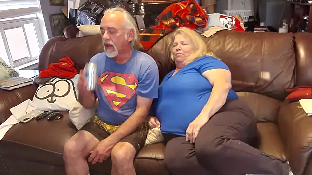 Snapshot of PincheDave4u chatting on 02/26/25, 11:48 PincheDave4u online show from 02/26/25, 11:48