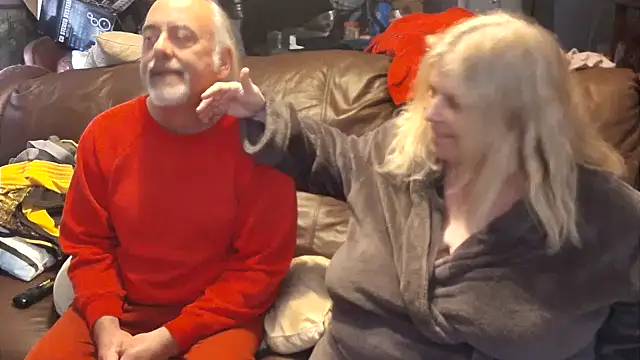 Snapshot of PincheDave4u chatting on 03/08/25, 10:13 PincheDave4u online show from 03/08/25, 10:13