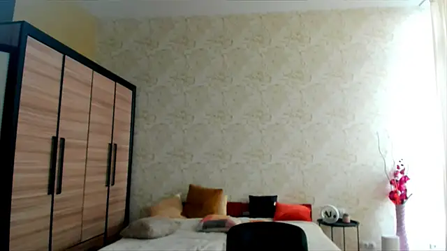 Snapshot of JulisSweet chatting on 02/07/25, 11:12 JulisSweet online show from 02/07/25, 11:12
