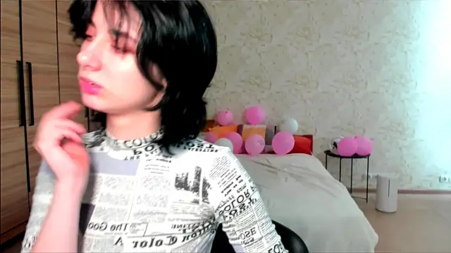 Snapshot of JulisSweet chatting on 02/15/25, 07:27 JulisSweet online show from 02/15/25, 07:27