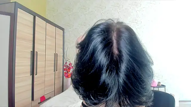 Snapshot of JulisSweet chatting on 03/10/25, 10:48 JulisSweet online show from 03/10/25, 10:48