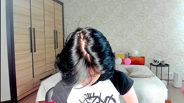 Snapshot of JulisSweet chatting on 03/15/25, 02:45 JulisSweet online show from 03/15/25, 02:45