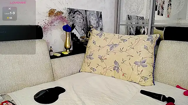 Snapshot of -Yourwoman- chatting on 02/01/25, 10:55 -Yourwoman- online show from 02/01/25, 10:55