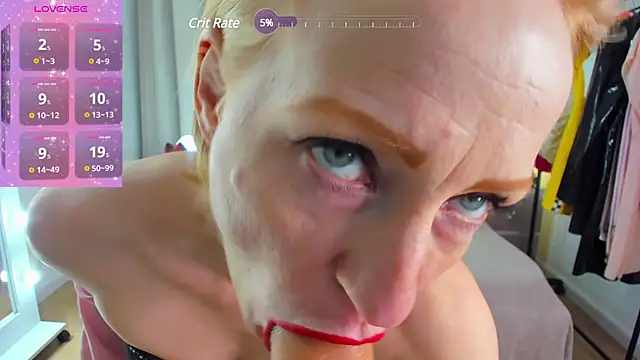 Snapshot of SquirtyAlisa chatting on 01/03/25, 01:03 SquirtyAlisa online show from 01/03/25, 01:03