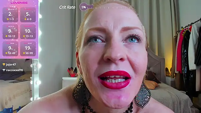 Snapshot of SquirtyAlisa chatting on 01/17/25, 10:23 SquirtyAlisa online show from 01/17/25, 10:23