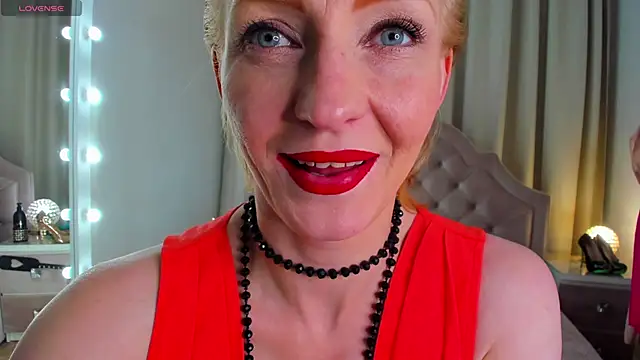 Snapshot of SquirtyAlisa chatting on 01/29/25, 05:24 SquirtyAlisa online show from 01/29/25, 05:24