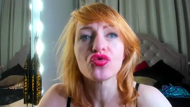 Snapshot of SquirtyAlisa chatting on 10/09/25, 03:10 SquirtyAlisa online show from 10/09/25, 03:10