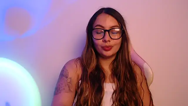 lalawhitte online show from 12/19/25, 09:44